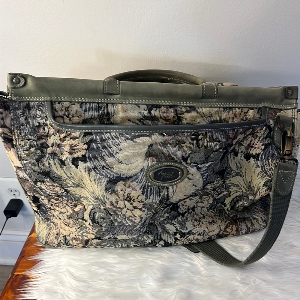 American Tourister Floral Tapestry Women's Bag